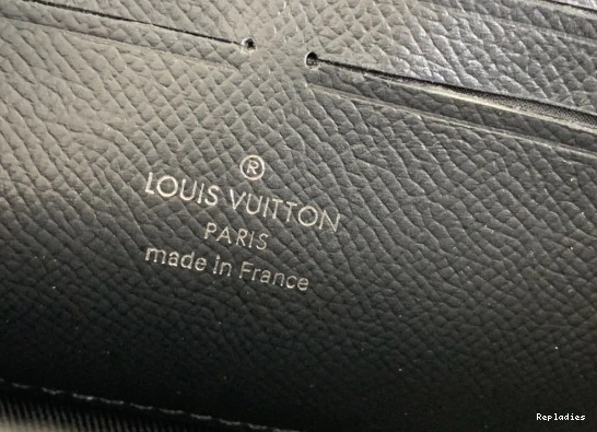 Fake Louis Bags Wallet-22.5*14*5CM Trunk LOUIS VUITTON 0817